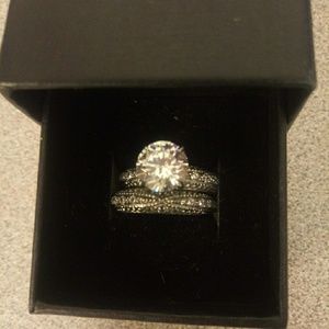 Women's Wedding Ring and Band Set